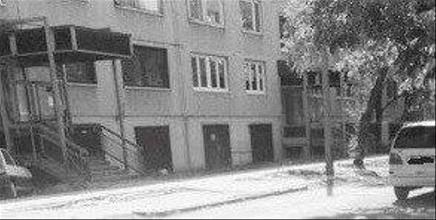 Czira-garazs.jpg