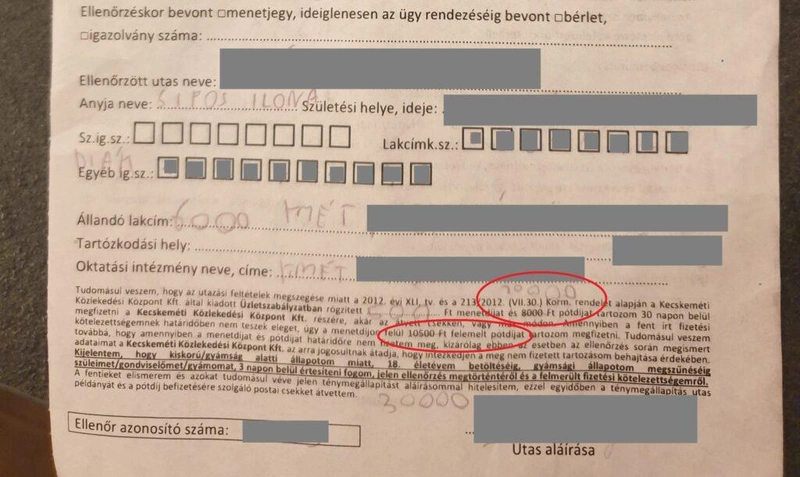 Az ellenőrzésről készült jegyzőkönyv alsó fele (a szürke sávval mi takartuk ki a személyes adatokat, és pirossal bekarikáztuk a büntetési tételeket – amelyek nem helyesen szerepelnek, mert már két és fél éve megváltoztatták őket / olvasói fotó