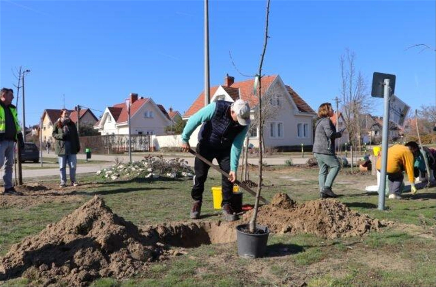 faultetes-Hollandfalu-Zoldito-24-639x420.jpg