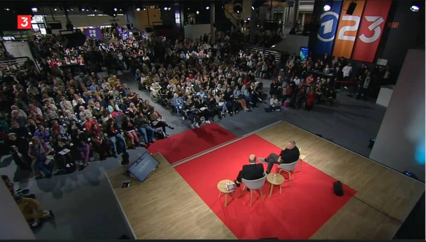 Frankfurti-Elo-Irodalmi-TVShow-2025-oktober-17-Foto-ARD-FBM.jpg