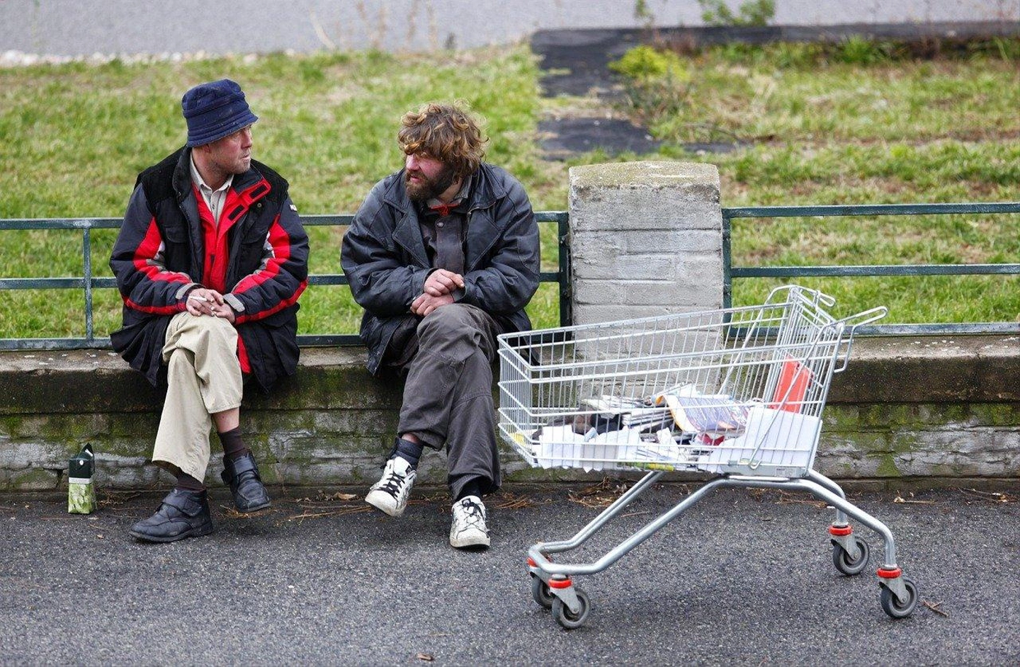 homeless-man-g0950ae043_1280.jpg