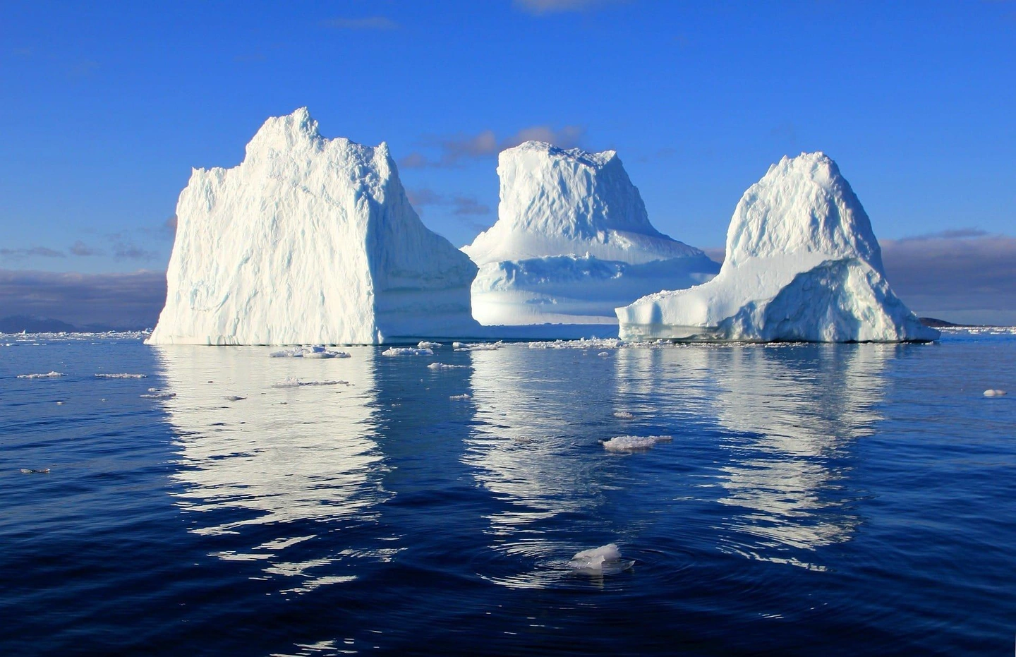 iceberg-471549_1920.jpg