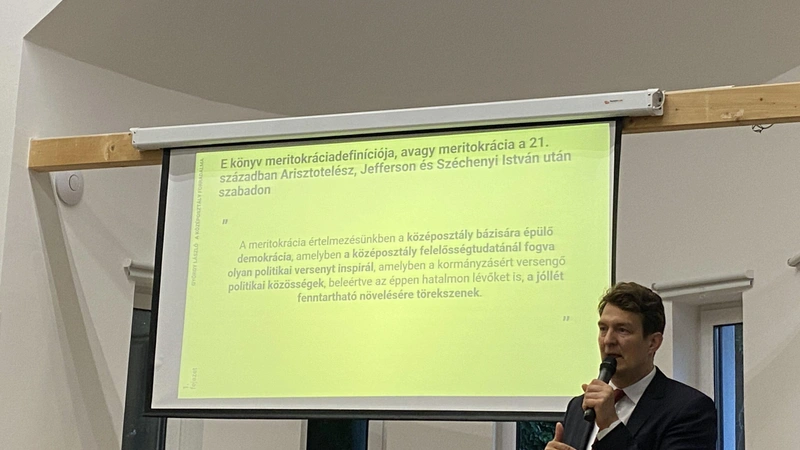 György László kormánybiztos, A középosztály forradalma című könyv szerzője / Fotó: KecsUP Hírek