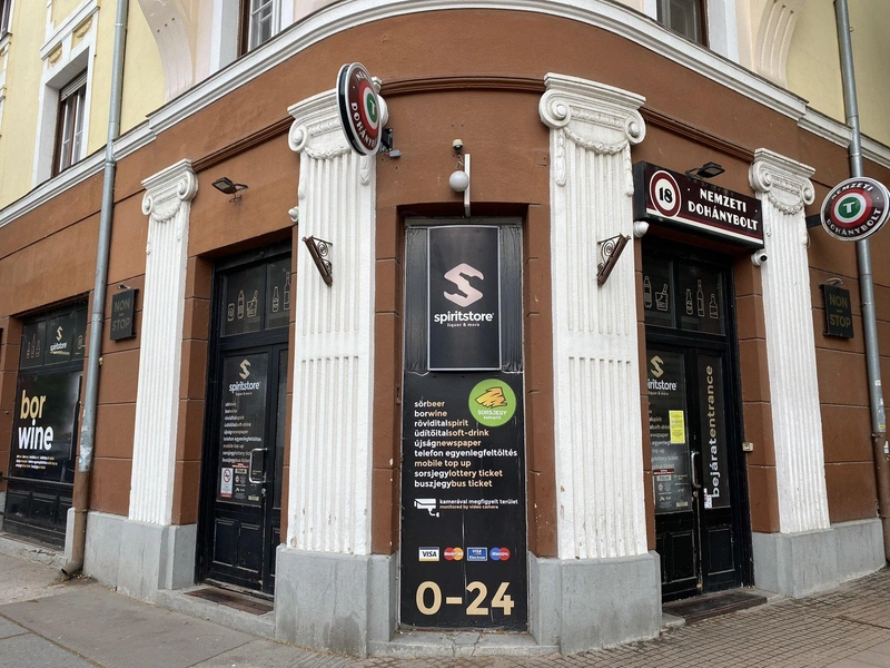 Nemzeti Dohánybolt Kecskeméten a belvárosban / Fotó: kecsup.huz