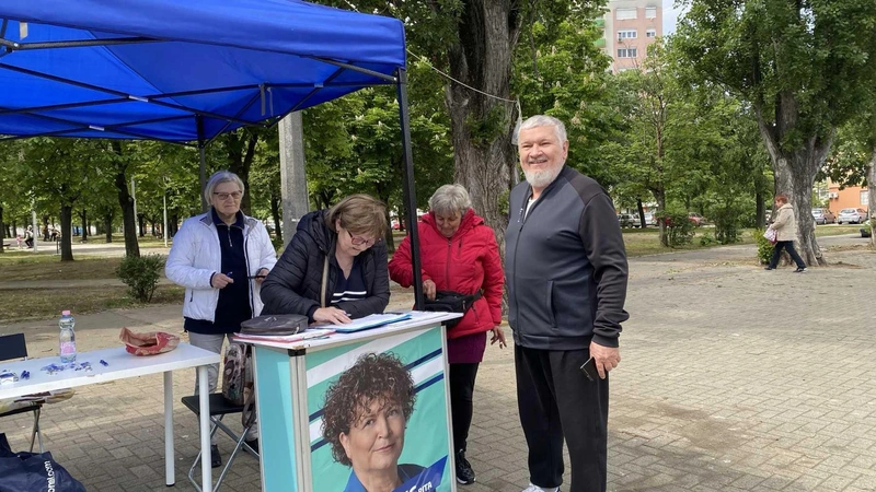 Kopping Rita jelöltnek gyűjtik az ajánlásokat a Szövetség aktivistái / Fotó: kecsup.hu