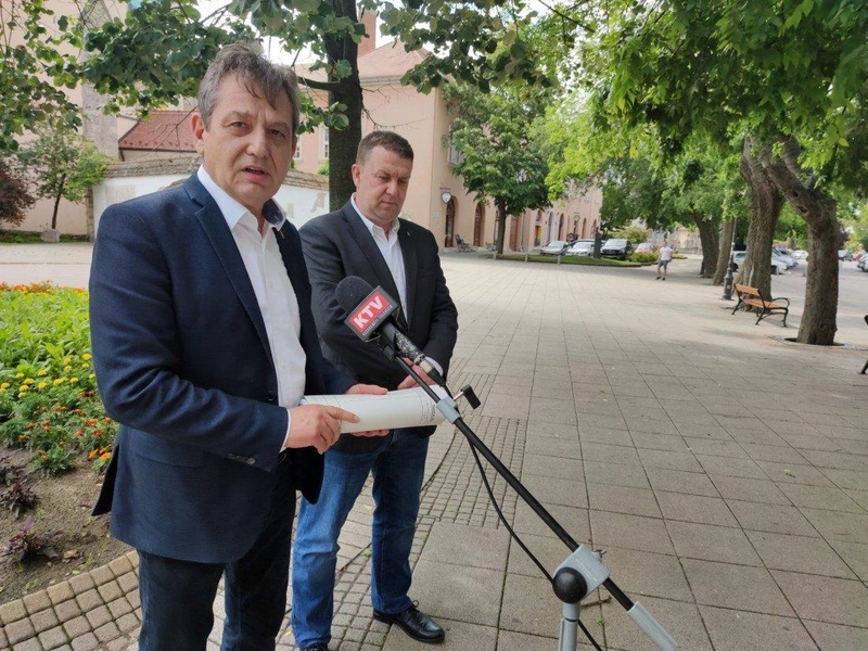 Király József beszél