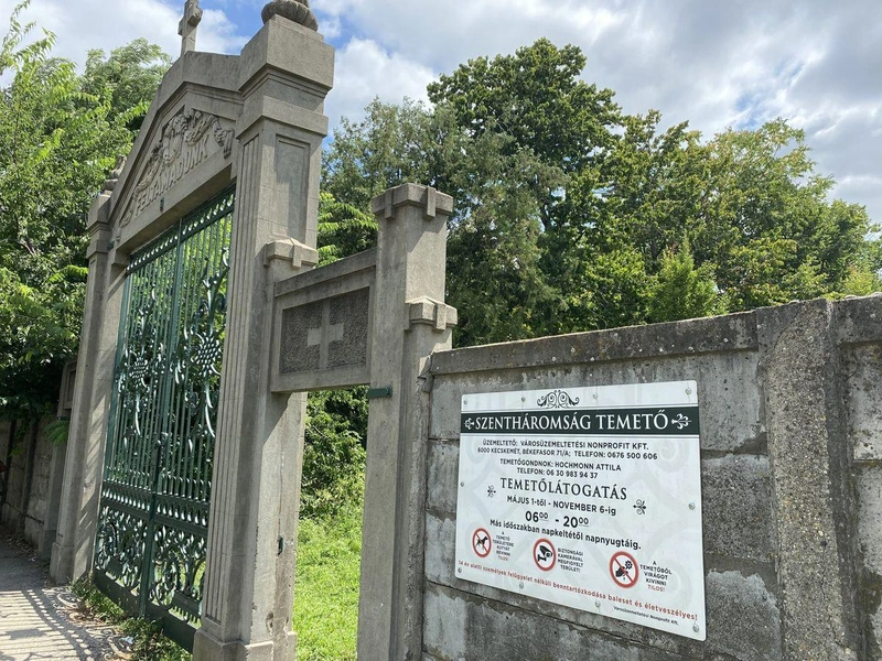 Bejárat a temetőbe a Küküllő utcából / Fotó: kecsup.hu