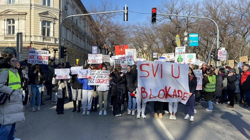 Mindannyian blokádba – hirdetik a szabadkai középiskolások Fotó: Falusi Norbert / KecsUP