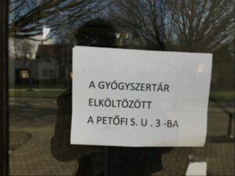 Az online felületeken még nem változtatta meg a címet a Műemlék Patika / Fotó: KecsUP