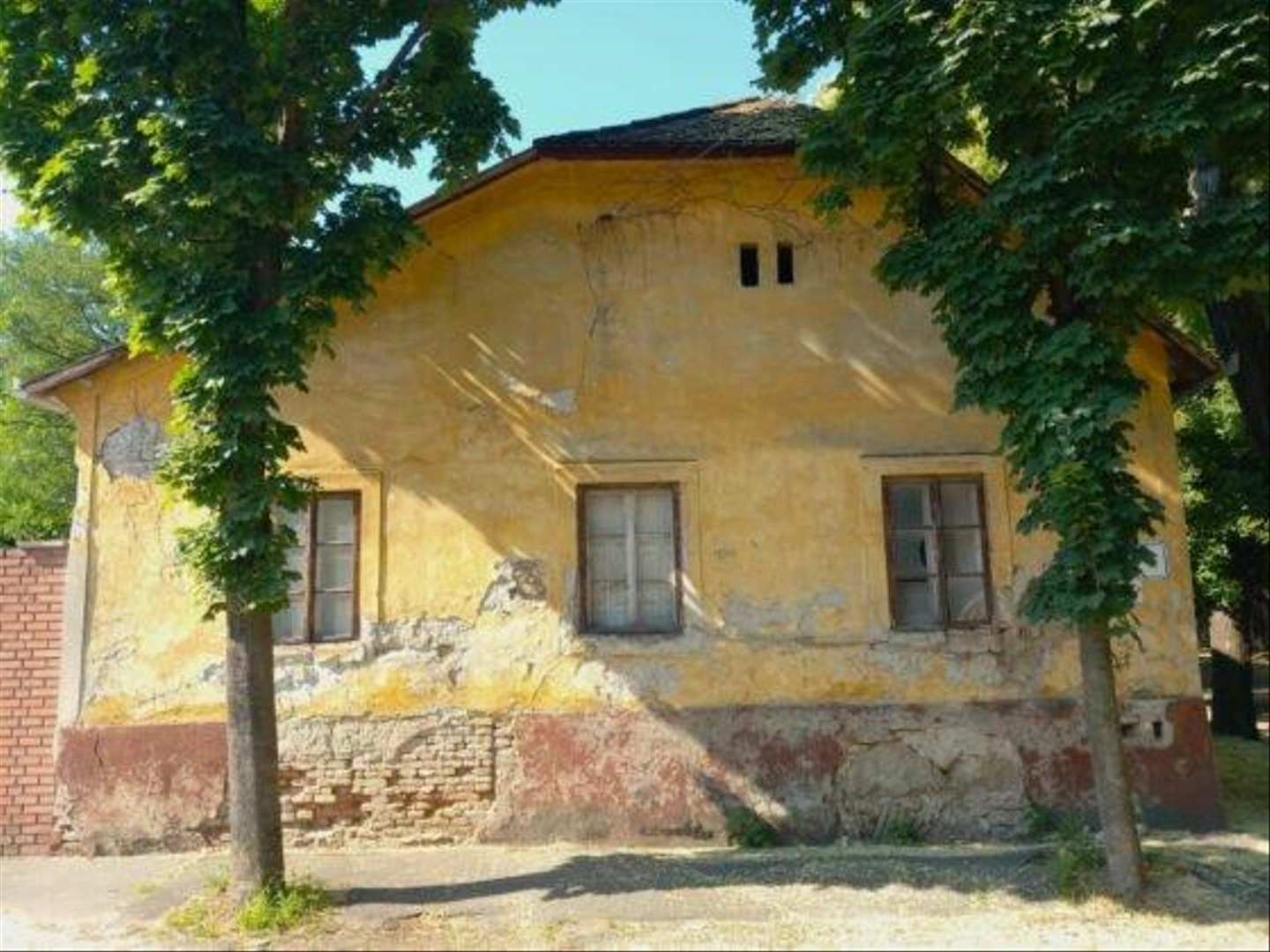 Kaszap-Sarkany-utcai-haz-1-560x420.jpg