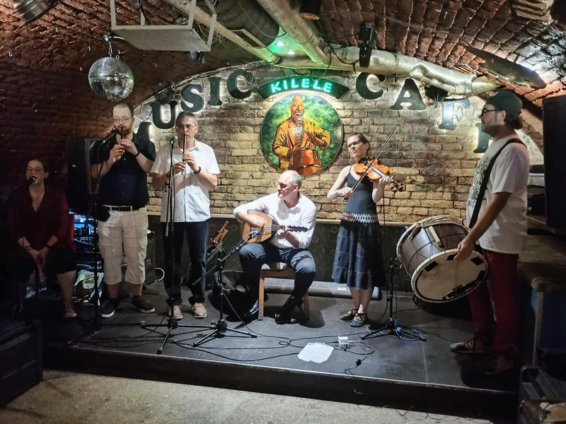 Forrás: Kilele Music Cafe