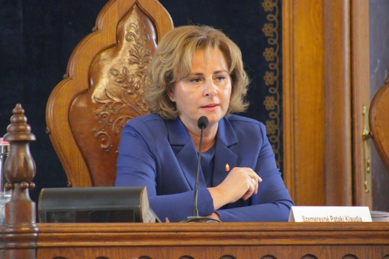 Szemereyné Pataki Klaudia kecskeméti polgármester a 2024 áprilisi közgyűlésen / Fotó: Hraskó István