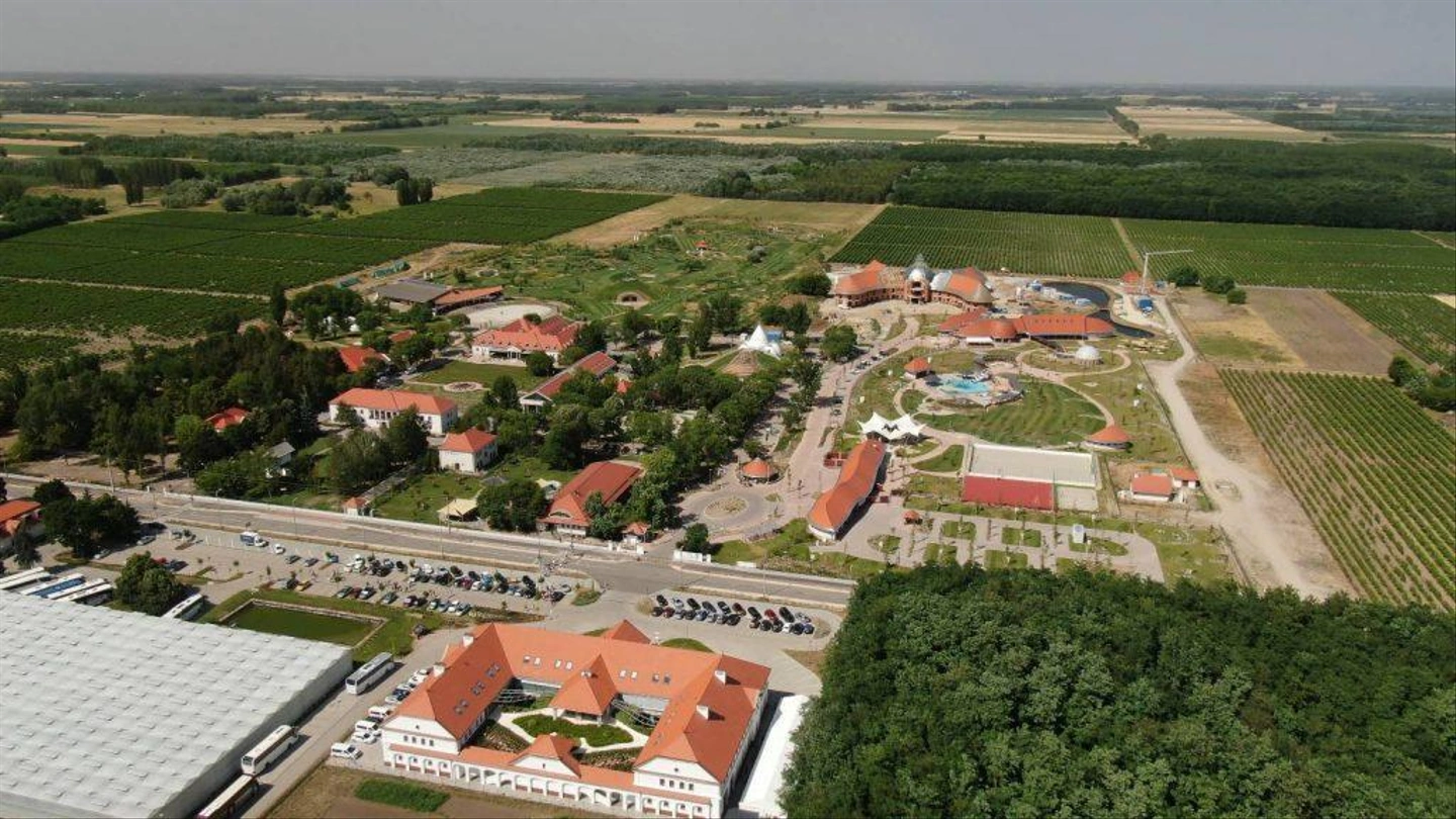 Lakitelek-clap-1024x576-1.jpeg