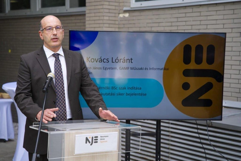 Kovács Lóránt, a GAMF Műszaki és Informatikai Kar dékánja / forrás: nje.hu