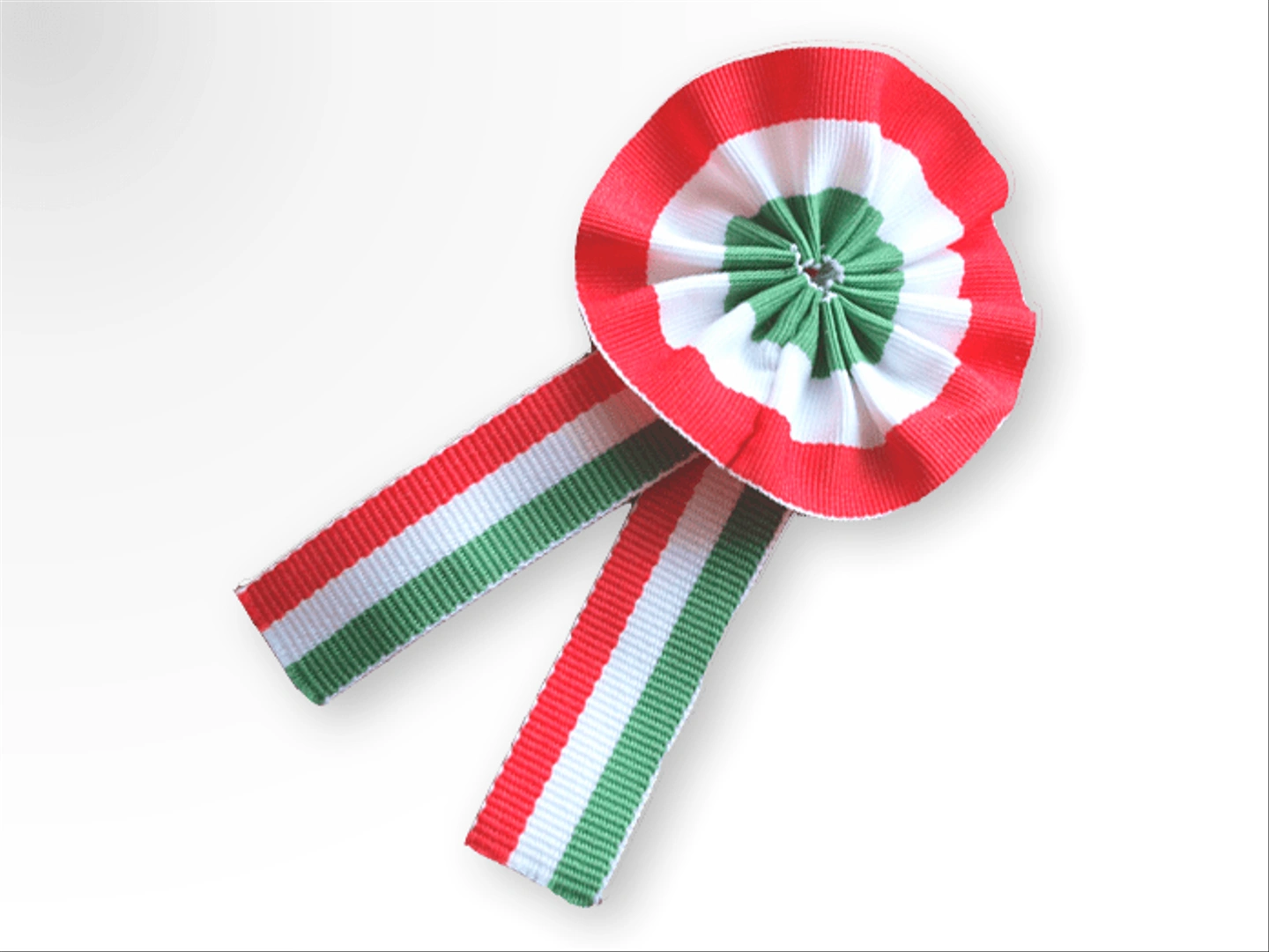 Magyar_kok%C3%A1rda_vertical_3-4.png