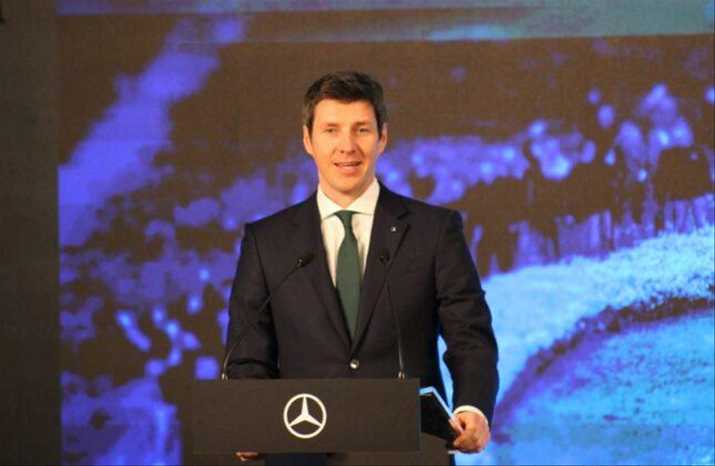 Mercedes-gyar-Orban-2026-febr-11-644x420.jpg