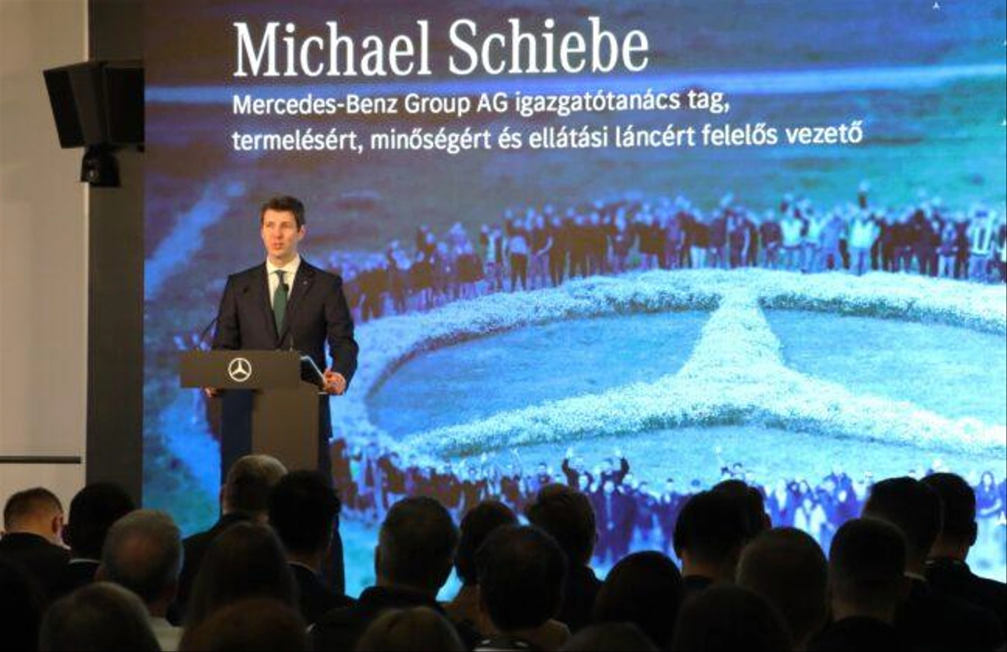 Mercedes-gyar-Orban-2026-febr-34-648x420.jpg