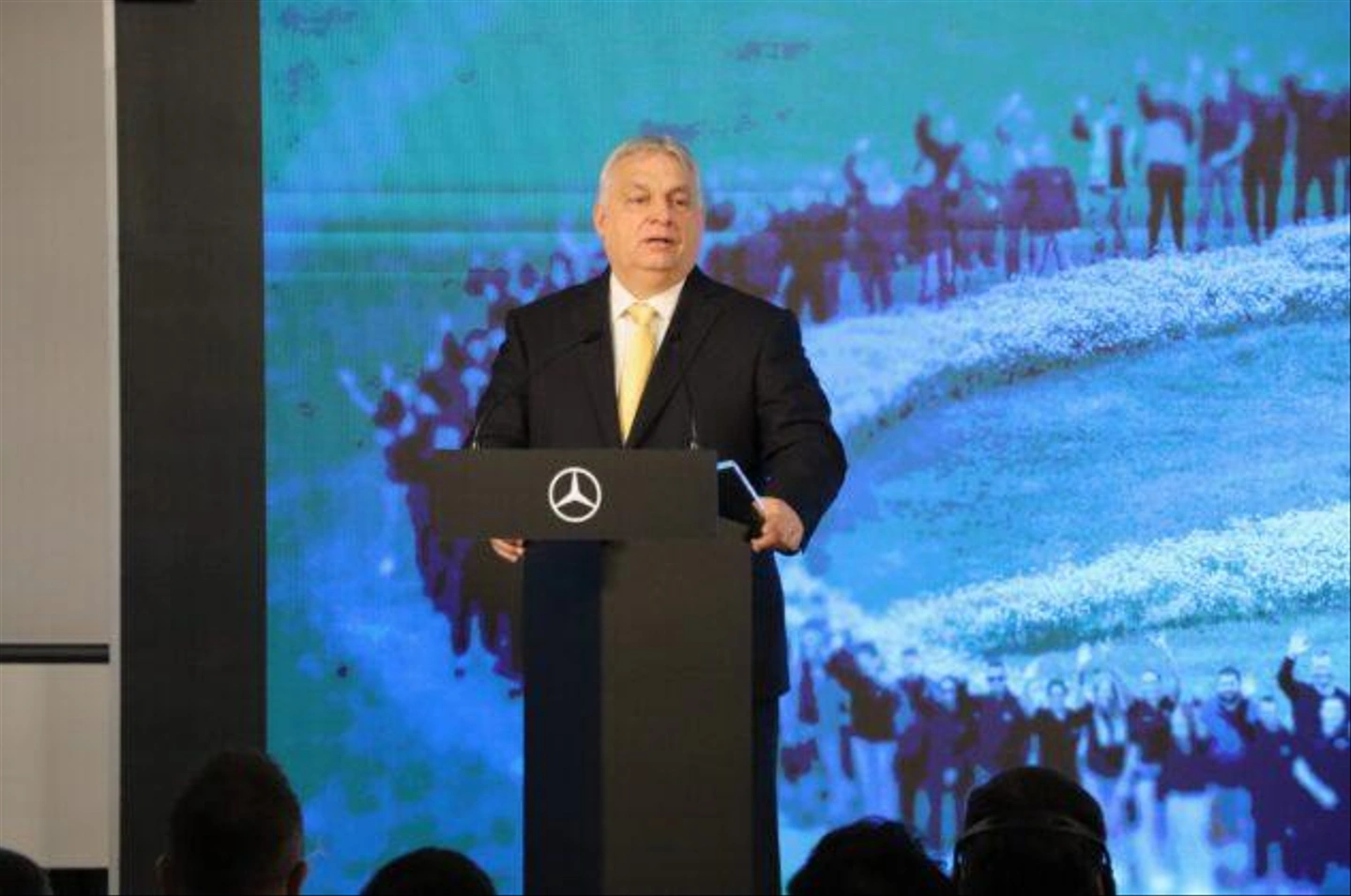Mercedes-gyar-Orban-2026-febr-36-633x420.jpg