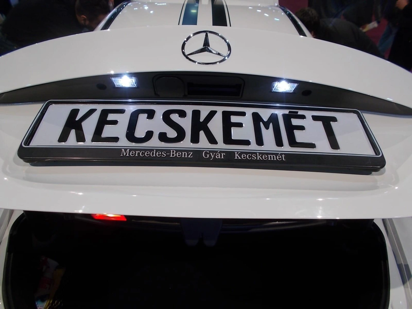 Mercedes_Kecsem%C3%A9t_open_hatch_Automotive_2017_Hungexpo.jpg