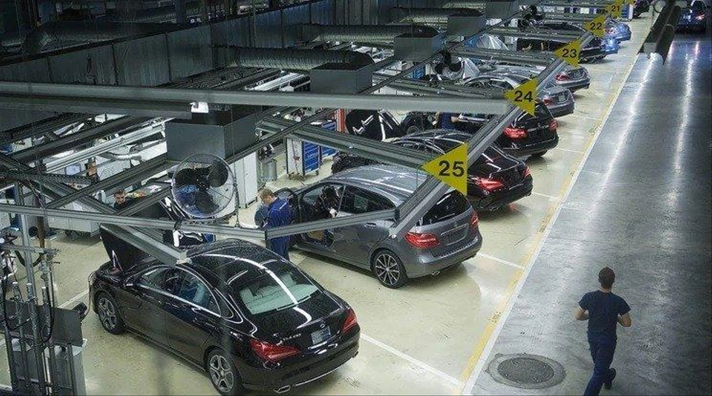mercedes2.jpg