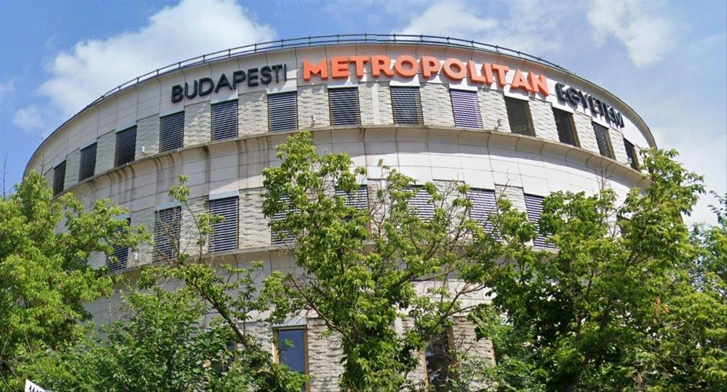 Metropolitan.jpg
