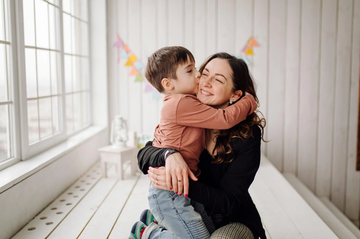 mother-her-son-are-posing-studio-wearing-casual-clothes-scaled-1920x1277.jpg