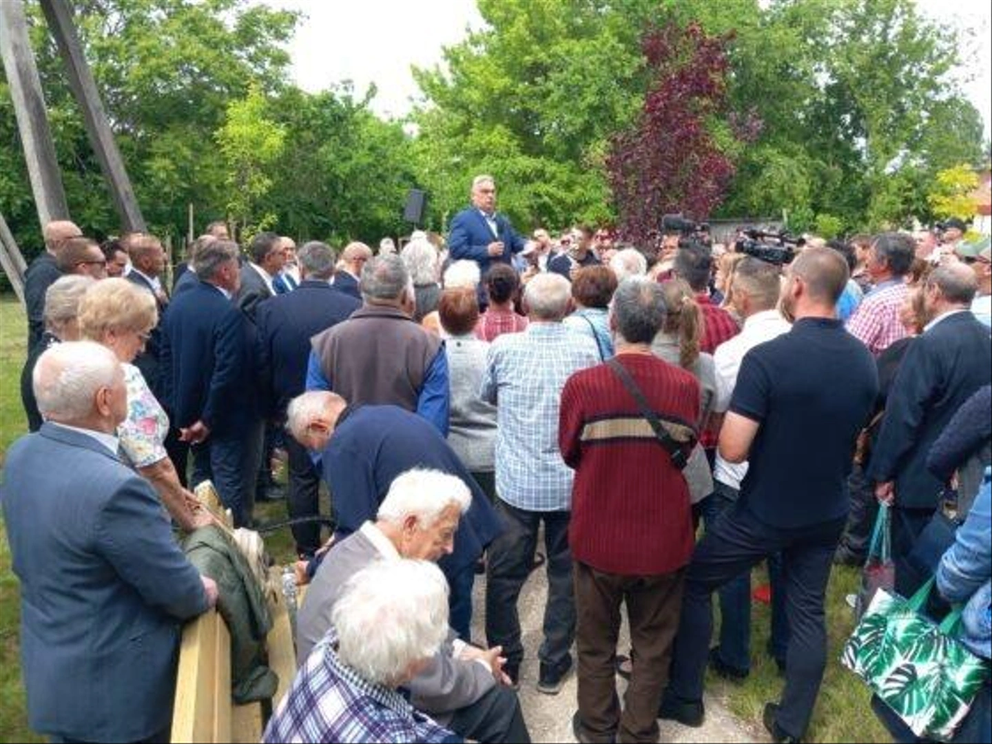 Orban-Viktor-Hunyadivaros-221-1-560x420.jpg