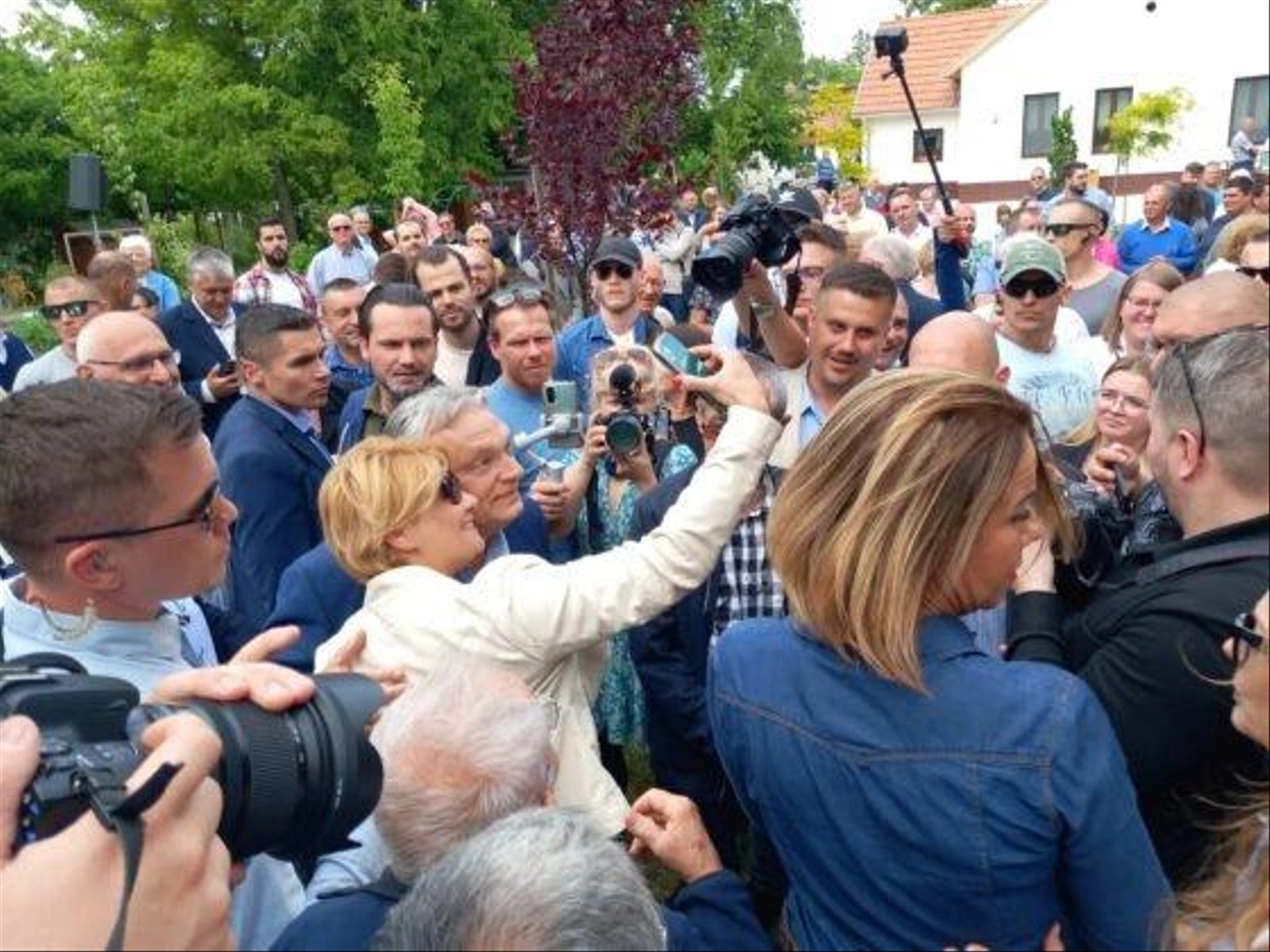 Orban-Viktor-Hunyadivaros-332-560x420.jpg