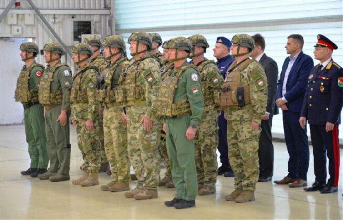 repulobazis-parancsnoki-atadas-atvetel-9-653x420.jpg