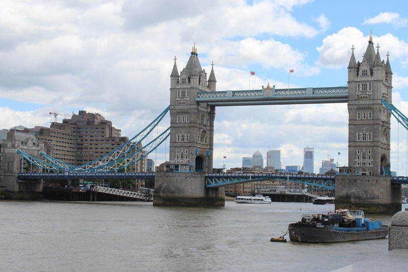 sameladuarte-london-bridge-4363598_1920.jpg