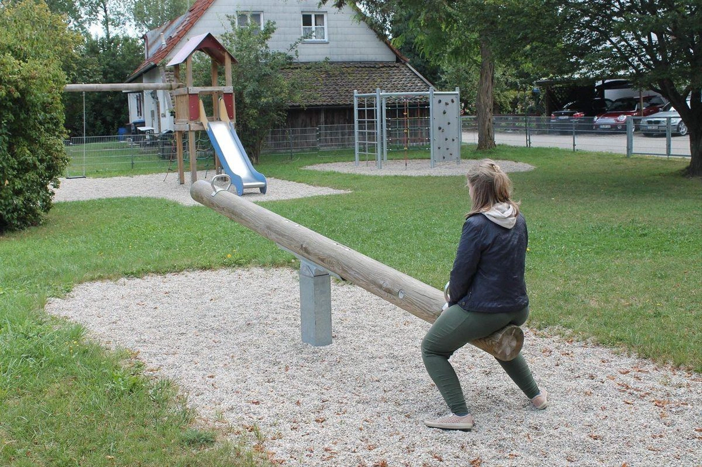 seesaw-3670827_1920.jpg