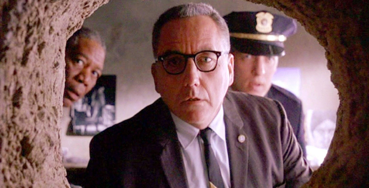 shawshank-redemption-tim-robbins-morgan-freeman-01_r8q3.jpg