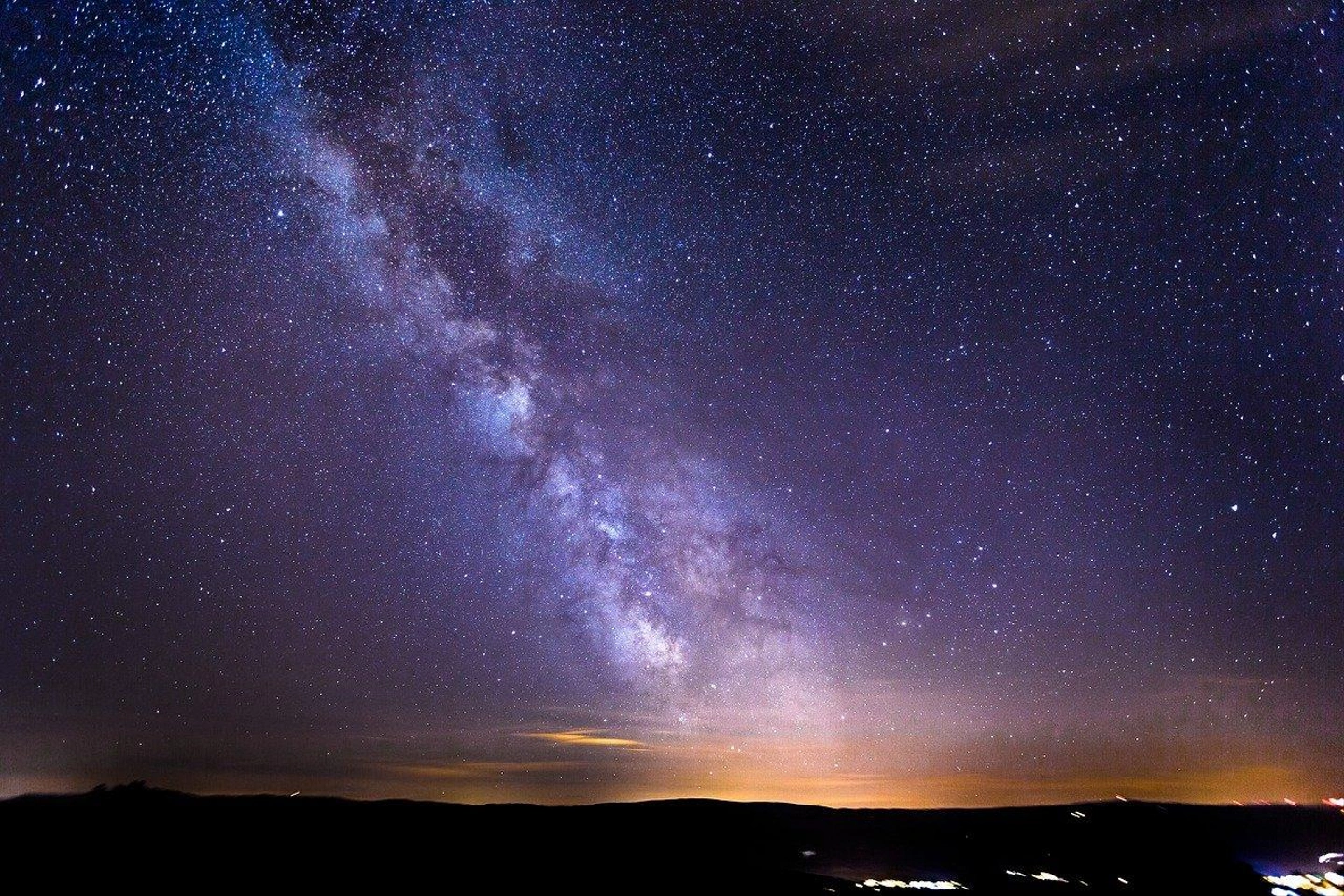 starry-sky-g74830f390_1280.jpg