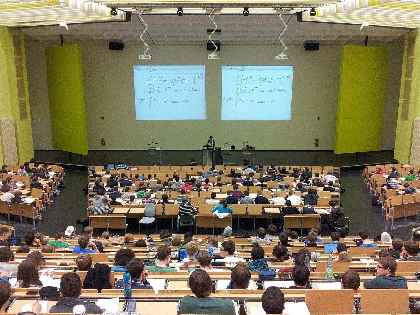 university-g5e2d03278_1280.jpg