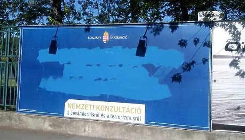 Megszűnik a plakátadó / Fotó: mfor.hu