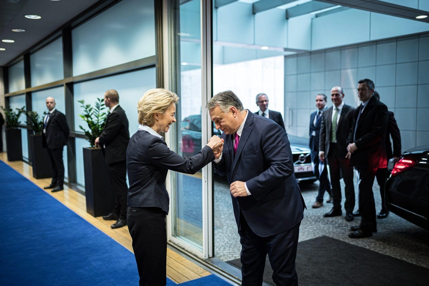 von-der-leyen-orb%C3%A1n-1920x1282.jpg