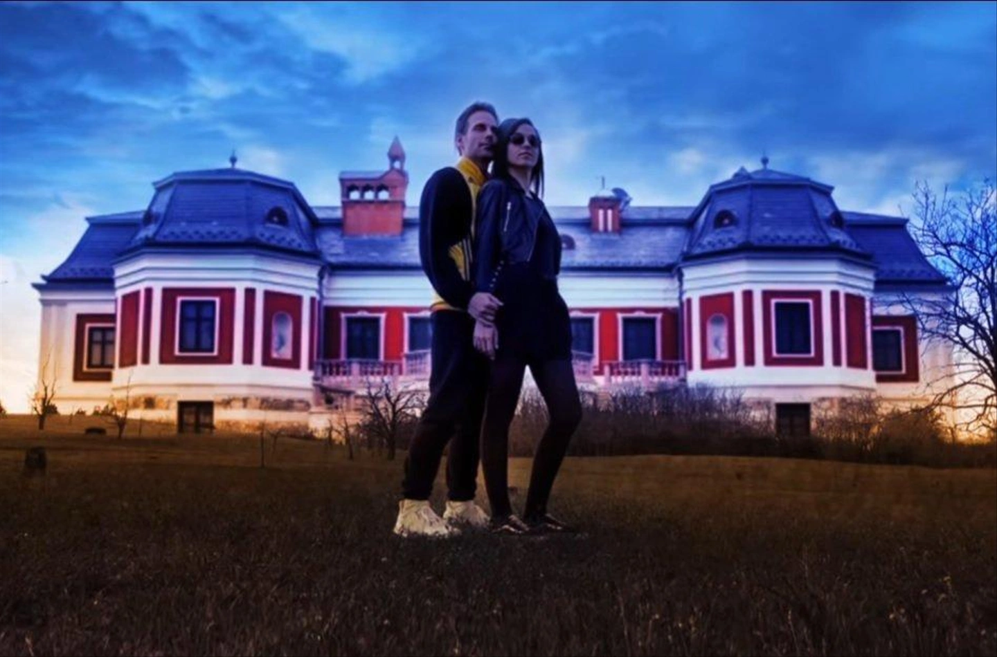 voros-kastaly.jpg