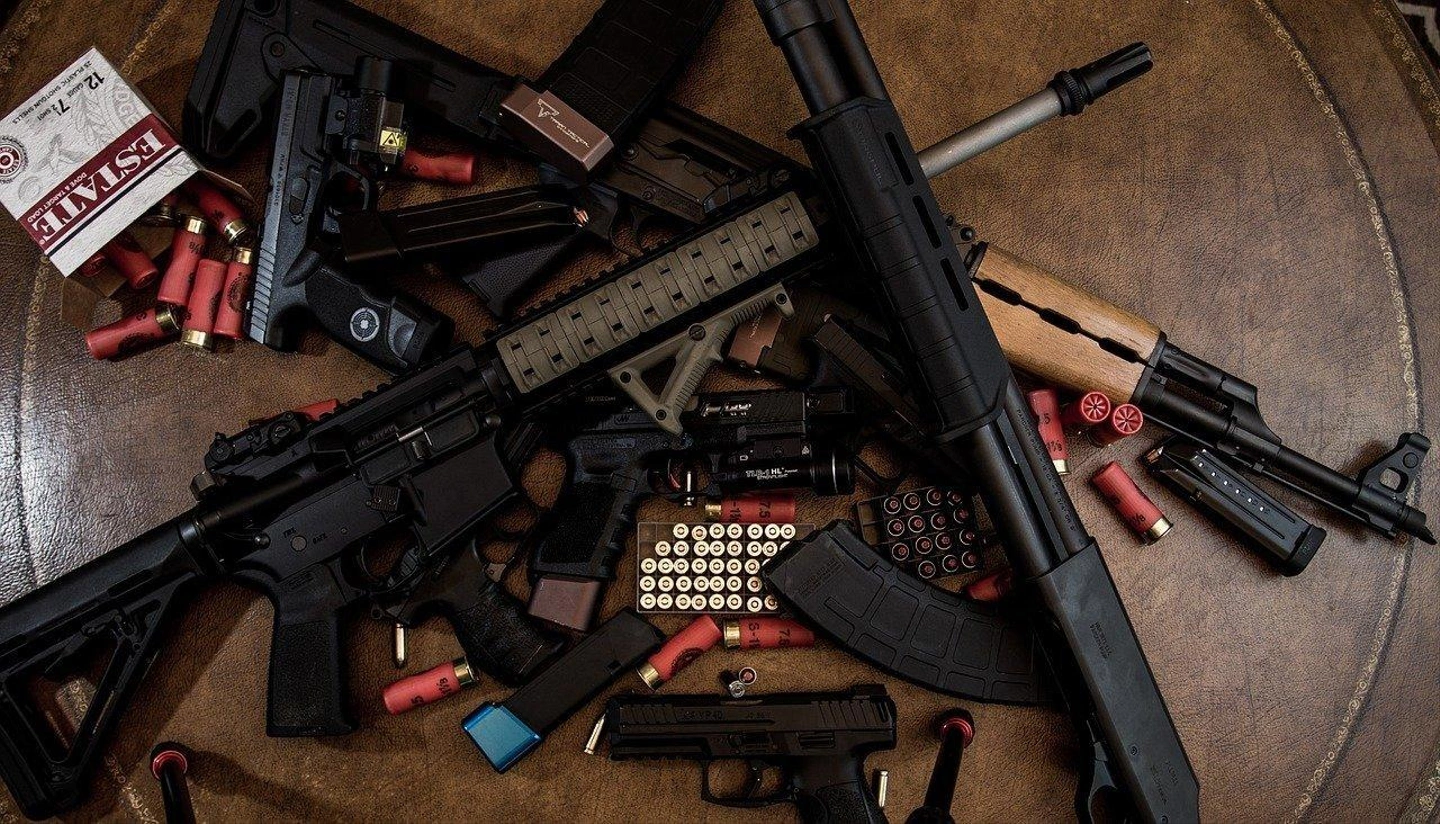 weapons-3417507_1280.jpg