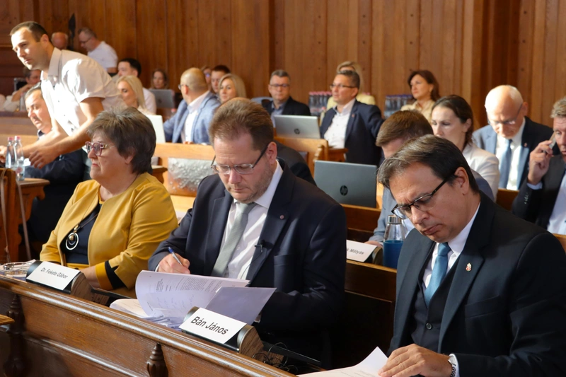 Engert Jakabné Fekete Gábor Bán János
