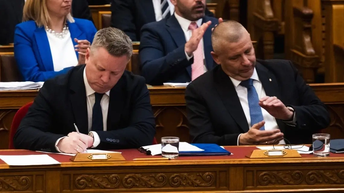 Pósfai Gábor és Ruszin-Szendi Romulusz