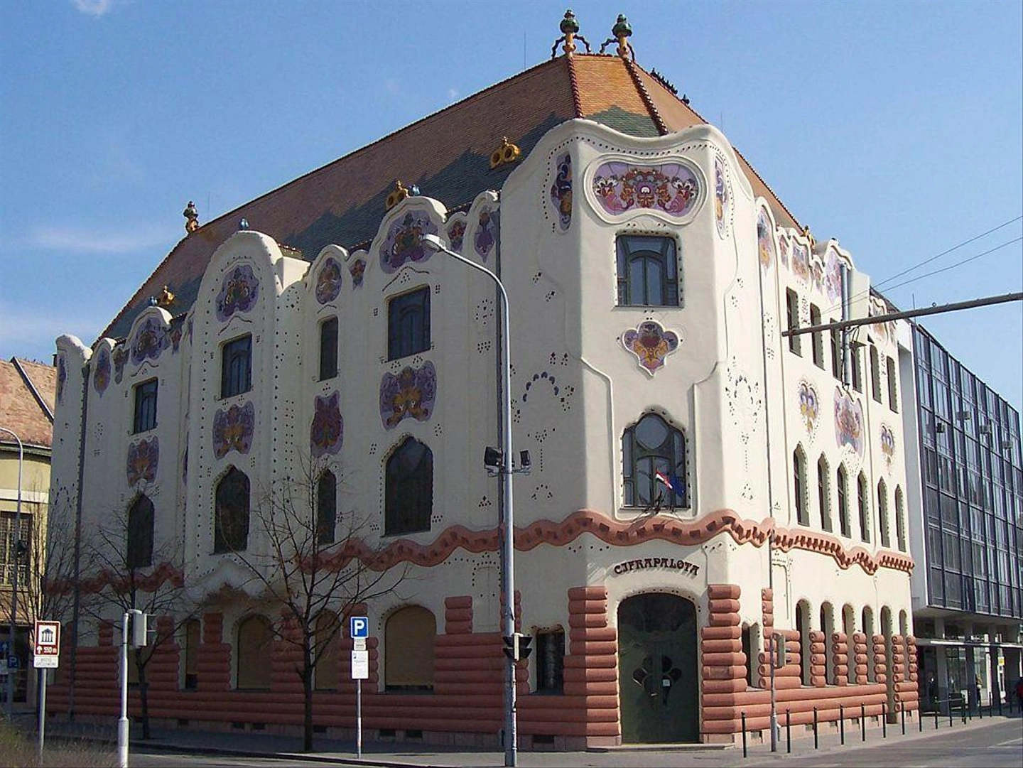 Cifra_Palota.jpg