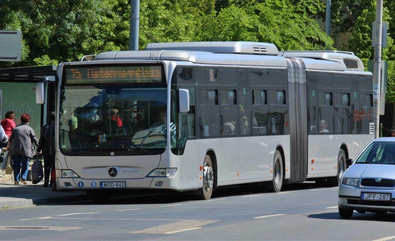 A Mercedes Citaro hibridhajtású buszokat leváltják / Fotó: Hraskó István