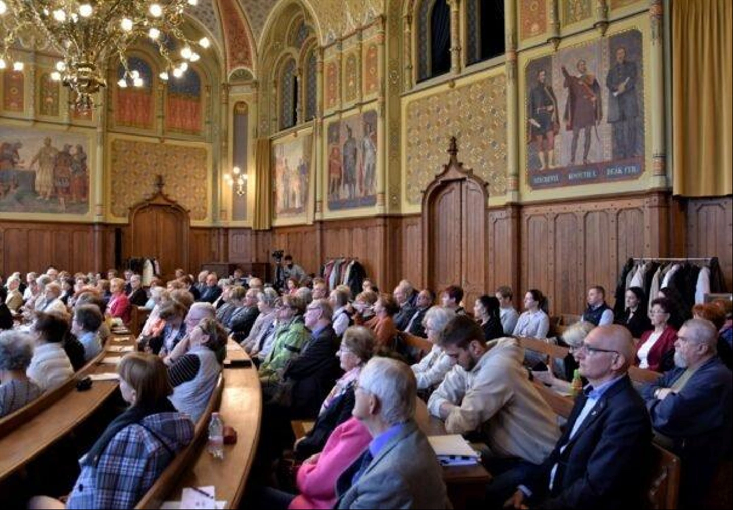 Civil-forum-Kecskemet-12-604x420.jpg