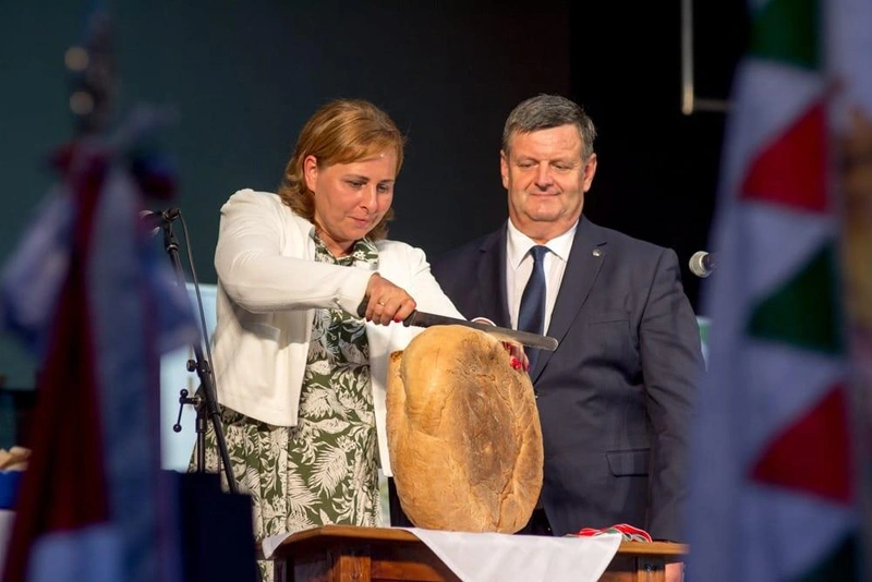 D72_2145.jpg