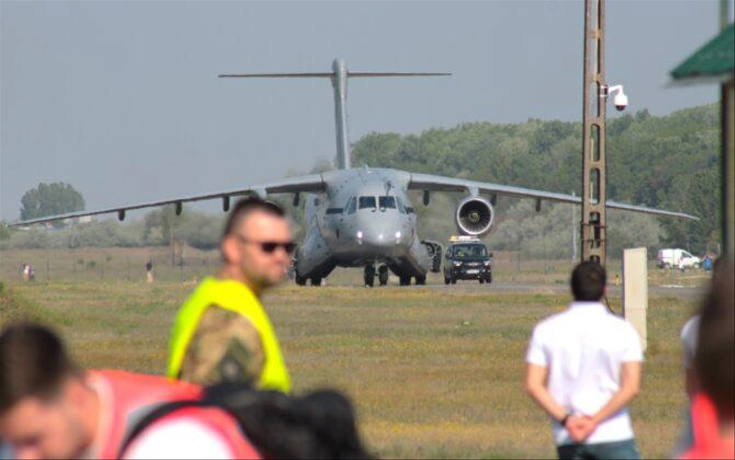Embraer-KC-390-10-670x420.jpg