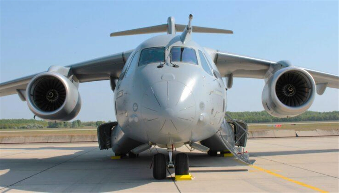 Embraer-KC-390-28-737x420.jpg