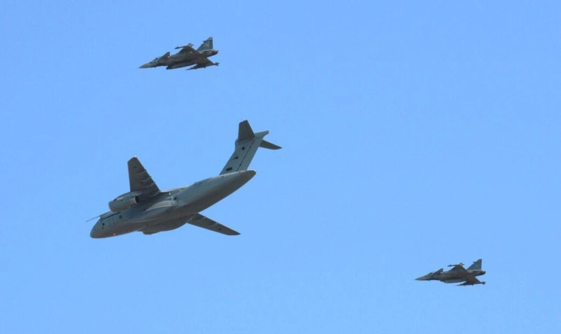 Embraer-KC-390-5-1024x609.jpg