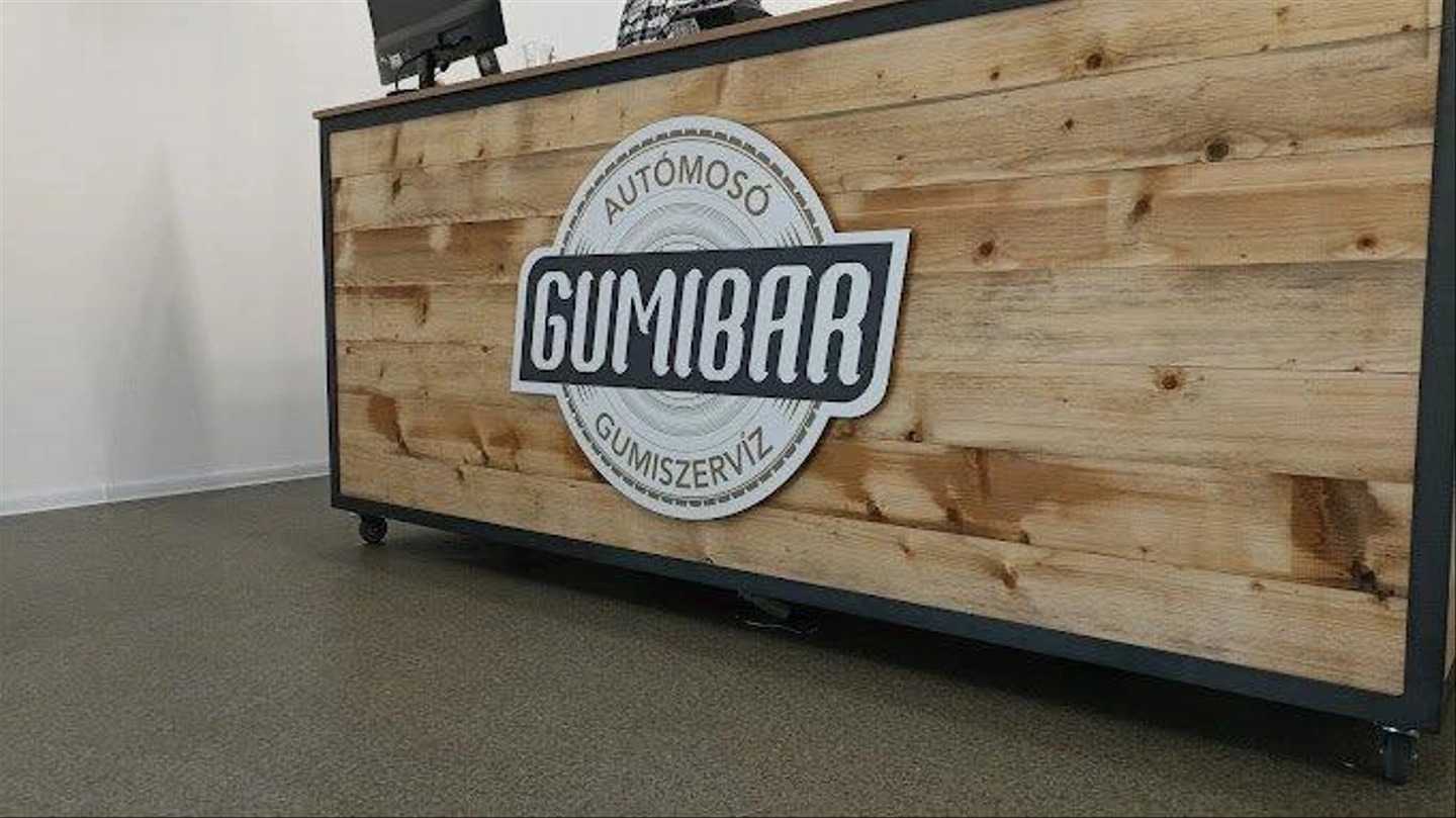 Gumibar2.jpg