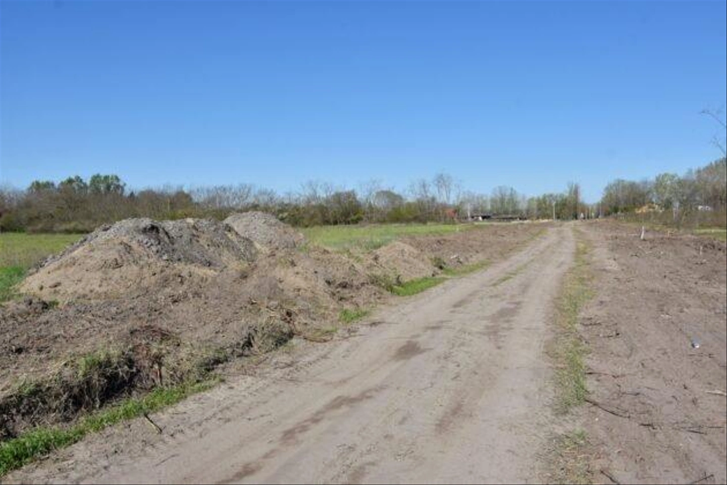 Hetenyegyhaza-Hetenyi-bekotout-epitese-4-630x420.jpg