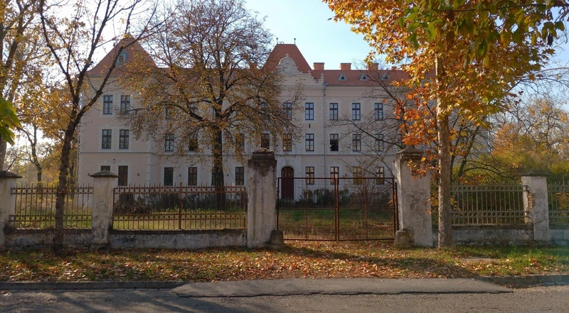 Az egykori Rudolf-laktanya épülete, ahová a Kada Elek iskolát költöztetnék el a belvárosból 2025. szeptemberben / Fotó: Hraskó István